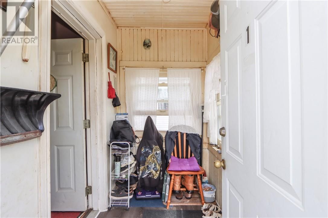 452 DUPONT STREET Image 3