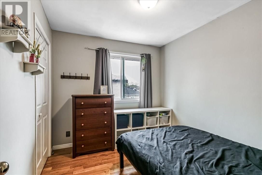 14 CHANTAL CRESCENT Image 25
