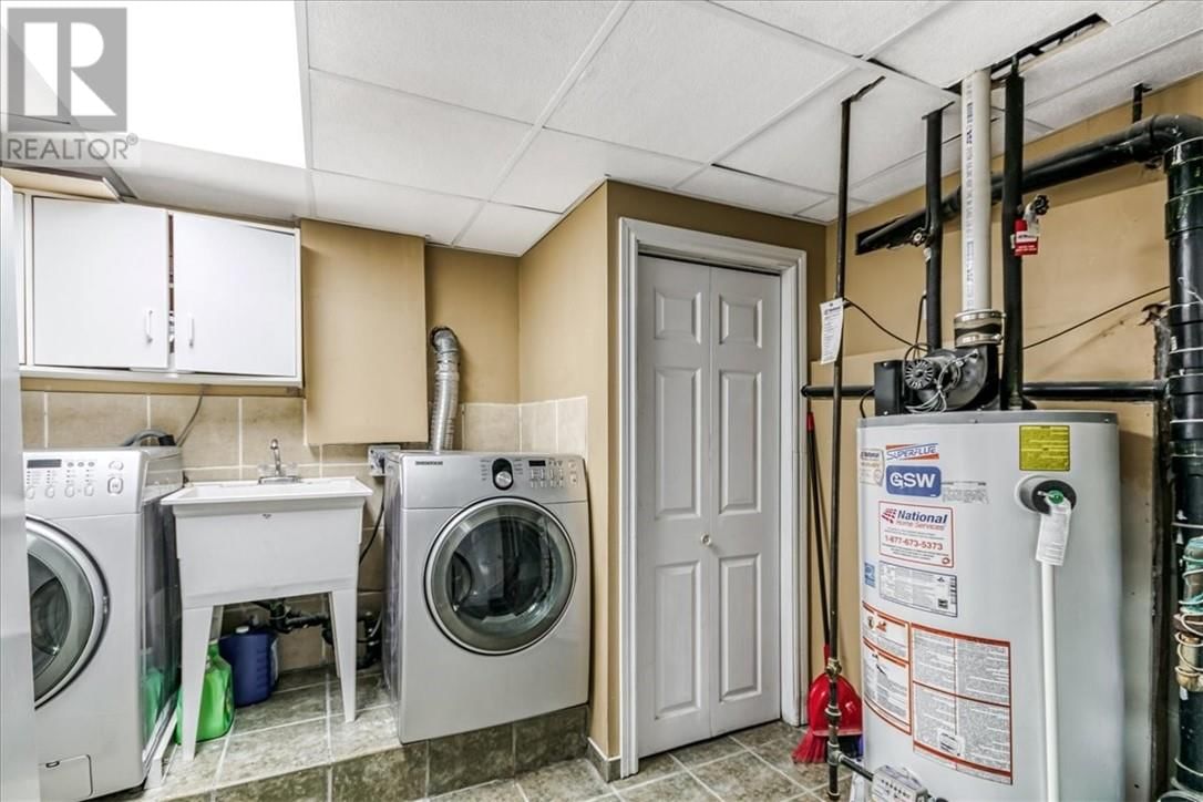 14 CHANTAL CRESCENT Image 32