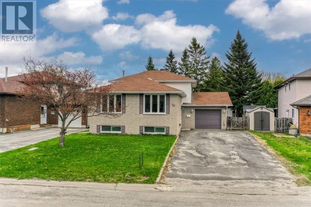 14 CHANTAL CRESCENT Image 33