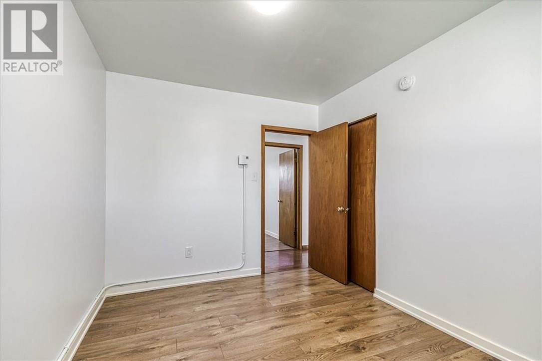 1329 LILLIAN BOULEVARD Image 16