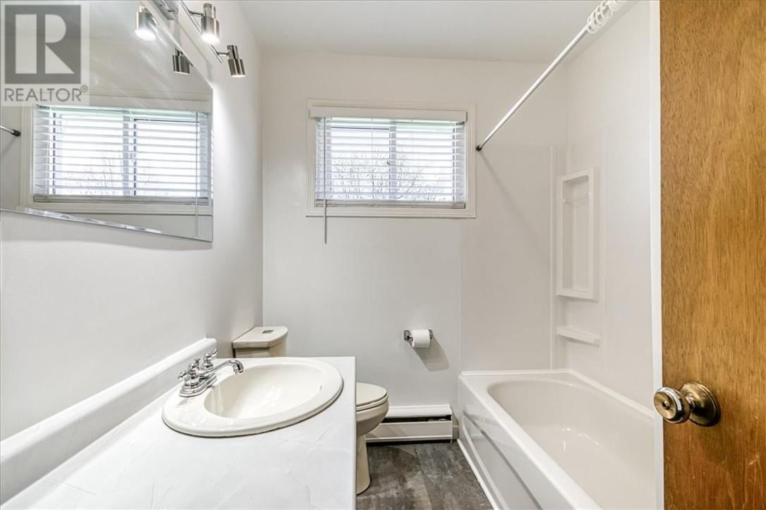 1329 LILLIAN BOULEVARD Image 17