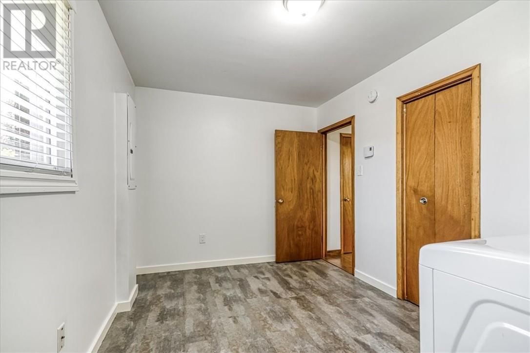 1329 LILLIAN BOULEVARD Image 19