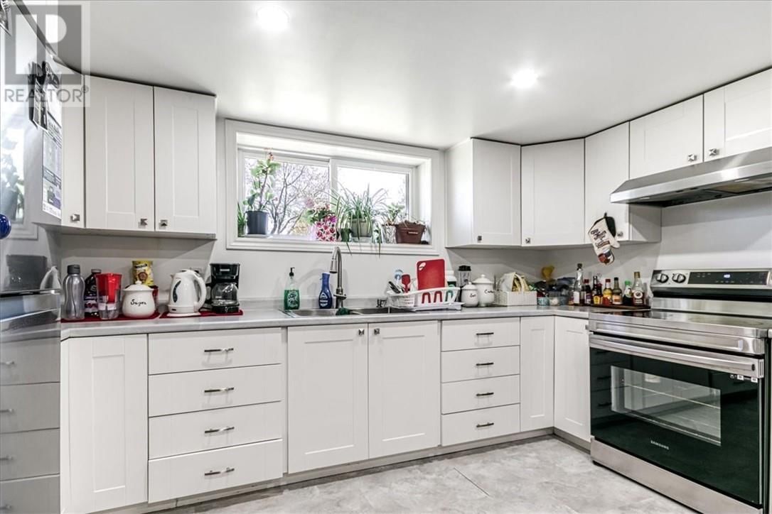 1329 LILLIAN BOULEVARD Image 26