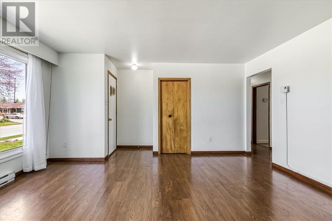 1329 LILLIAN BOULEVARD Image 3