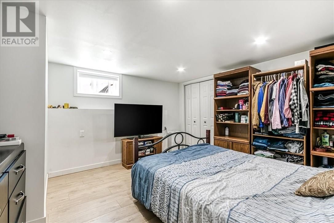 1329 LILLIAN BOULEVARD Image 30