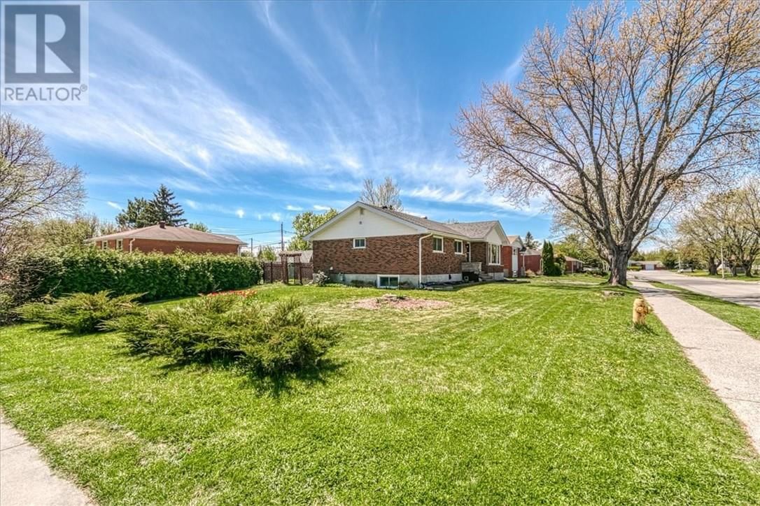 1329 LILLIAN BOULEVARD Image 37