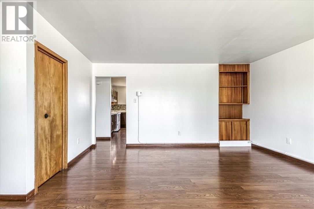 1329 LILLIAN BOULEVARD Image 6