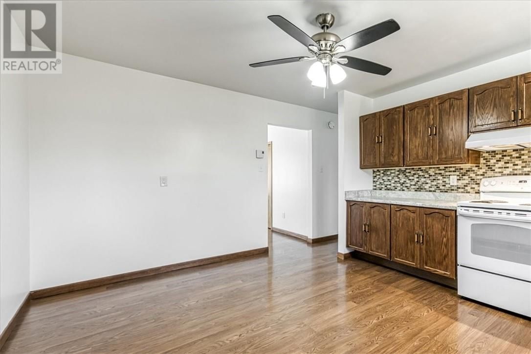 1329 LILLIAN BOULEVARD Image 9