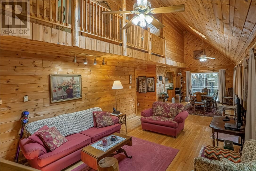144 SOUTH BAY DRIVE Image 11