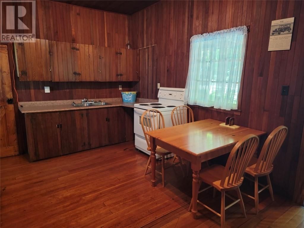 462 MAPLE POINT RD Image 38