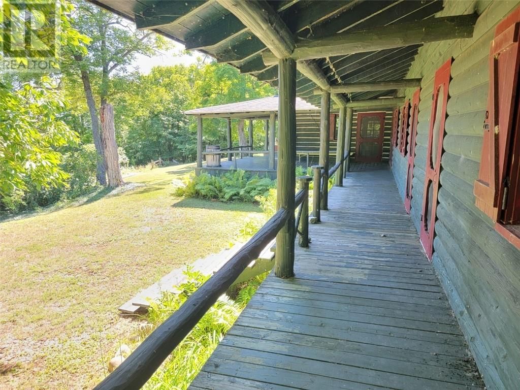 462 MAPLE POINT RD Image 18