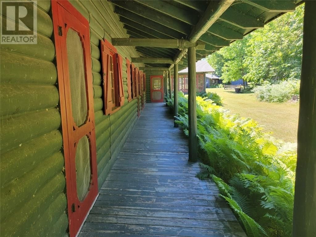 462 MAPLE POINT RD Image 19