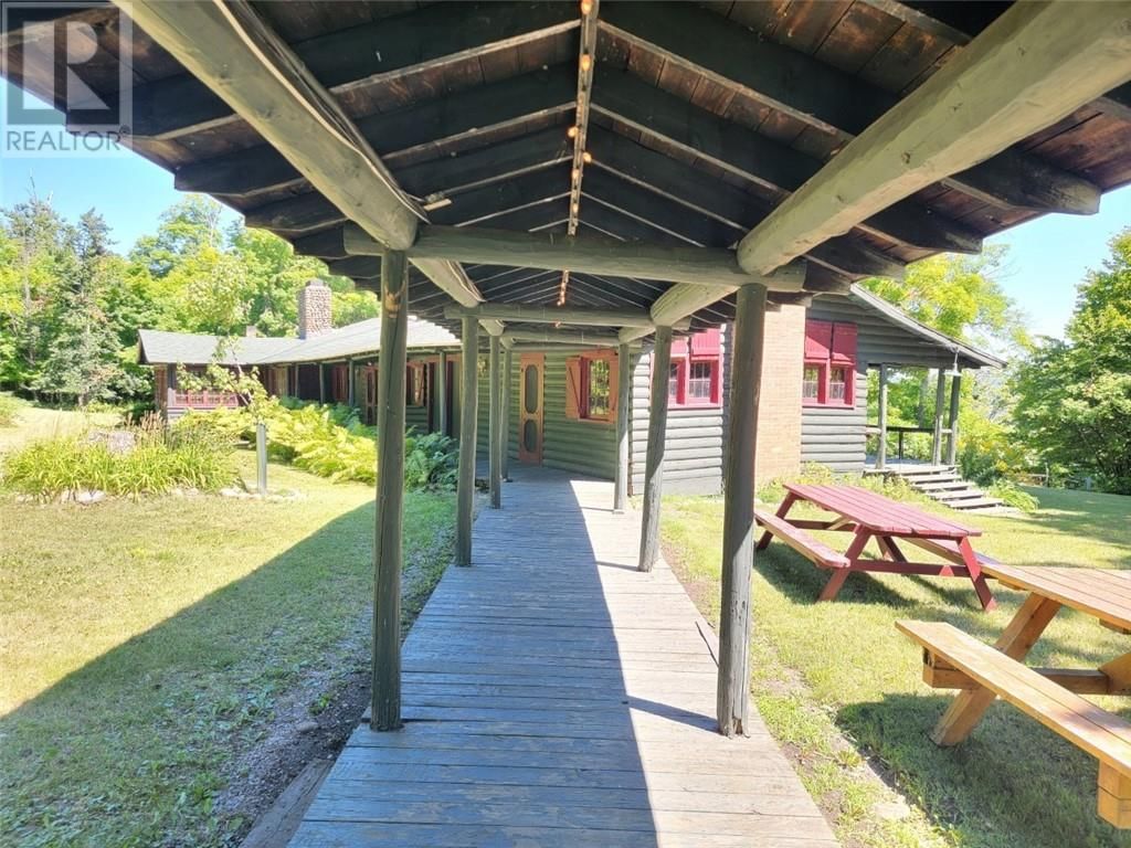 462 MAPLE POINT RD Image 49