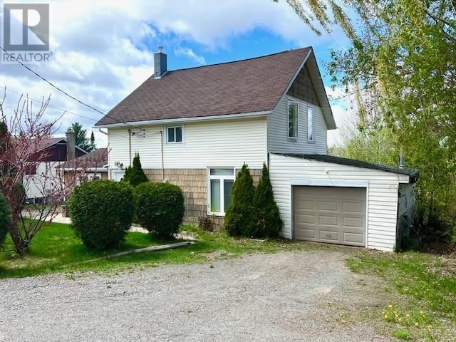27 FOURTH AVENUE Image 1