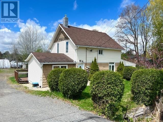 27 FOURTH AVENUE Image 18