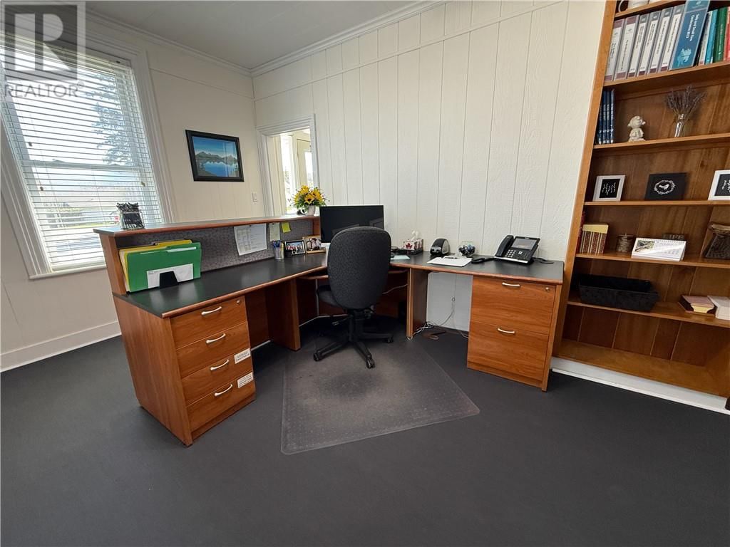 4 ELEANOR STREET Image 11