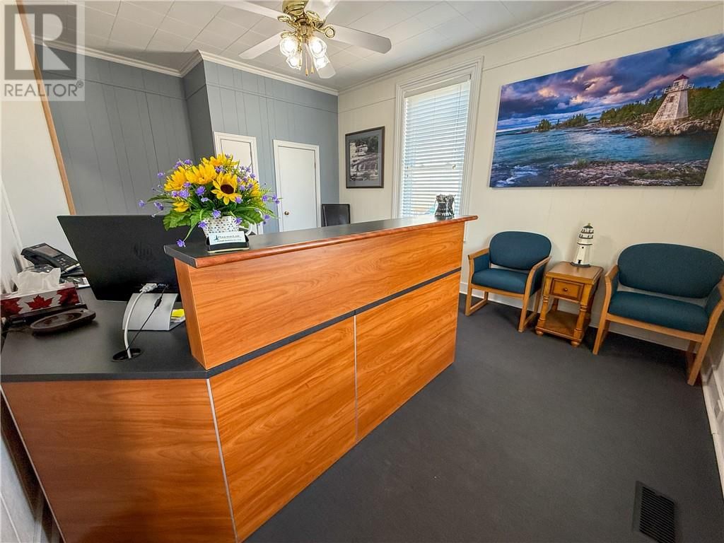4 ELEANOR STREET Image 12