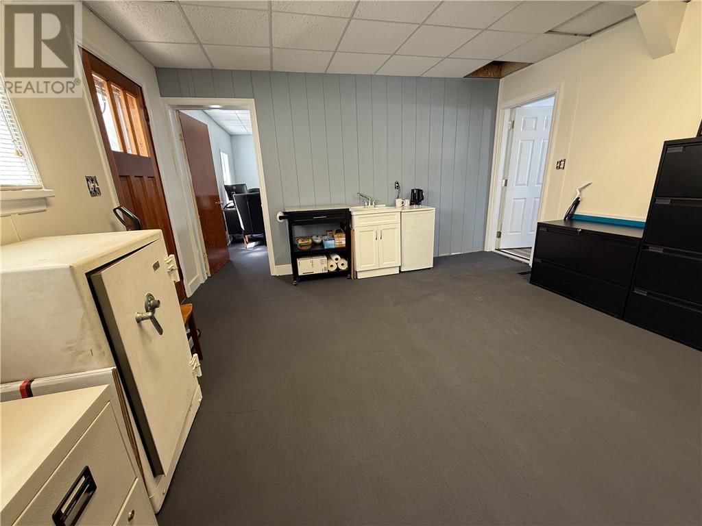 4 ELEANOR STREET Image 16