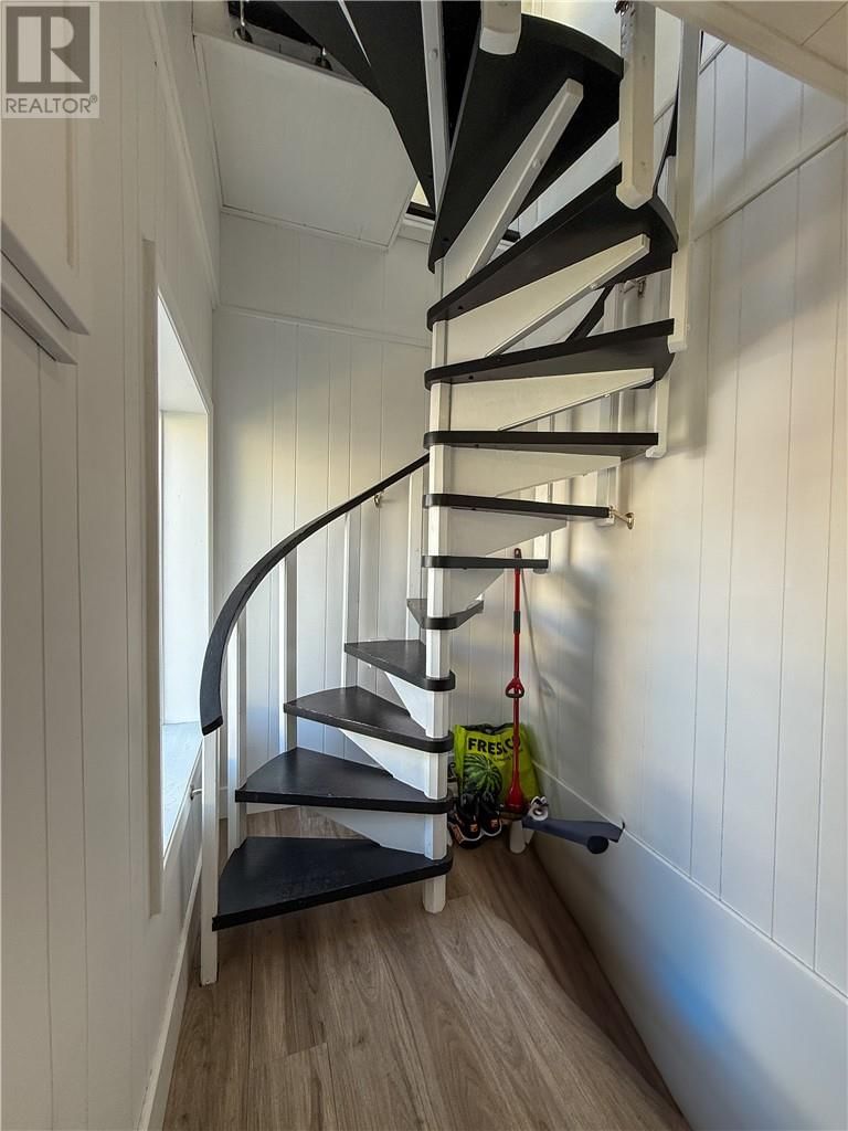4 ELEANOR STREET Image 20