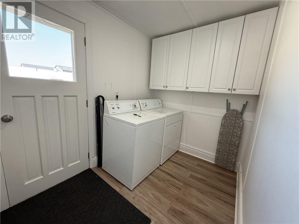 4 ELEANOR STREET Image 28