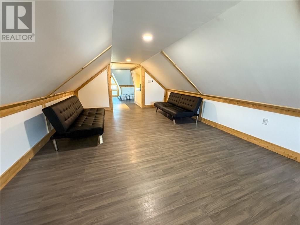 4 ELEANOR STREET Image 39