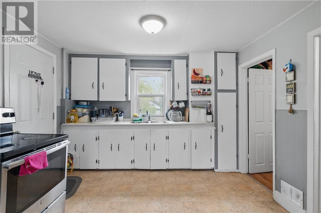 338 KING STREET Image 7