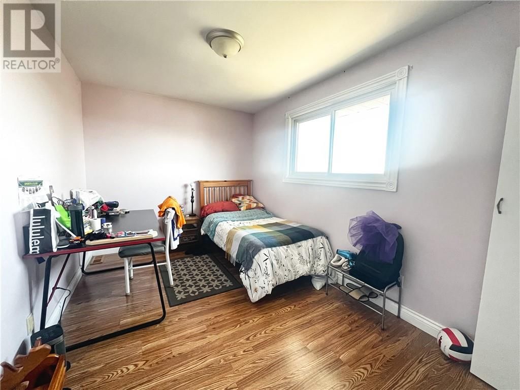 1 - 446 ELM STREET Image 10