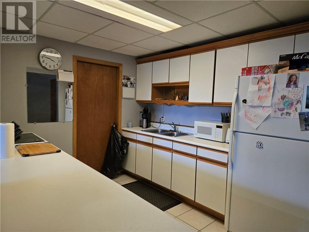 26 MAPLE BOULEVARD Image 10