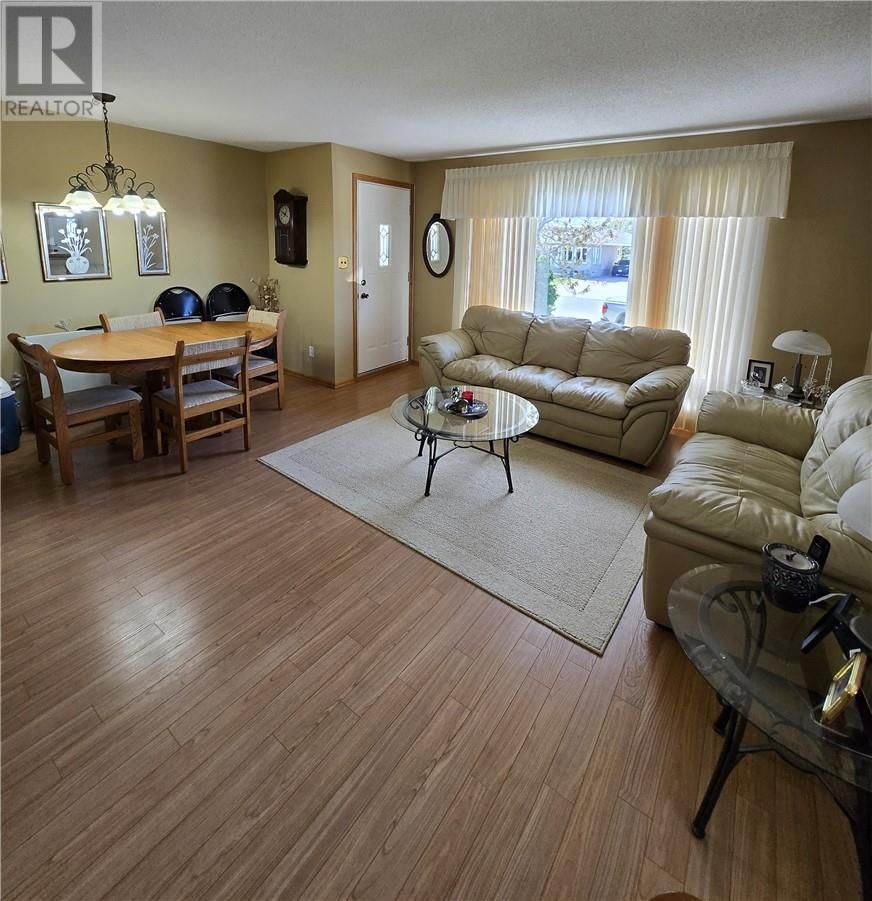 26 MAPLE BOULEVARD Image 3