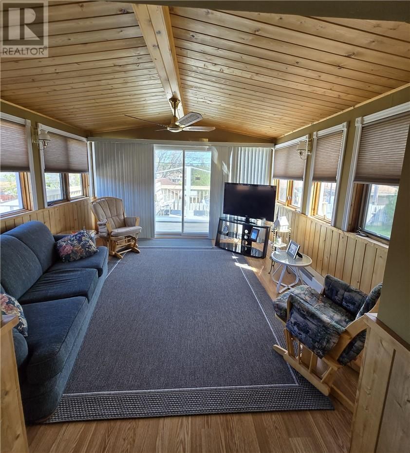 26 MAPLE BOULEVARD Image 8