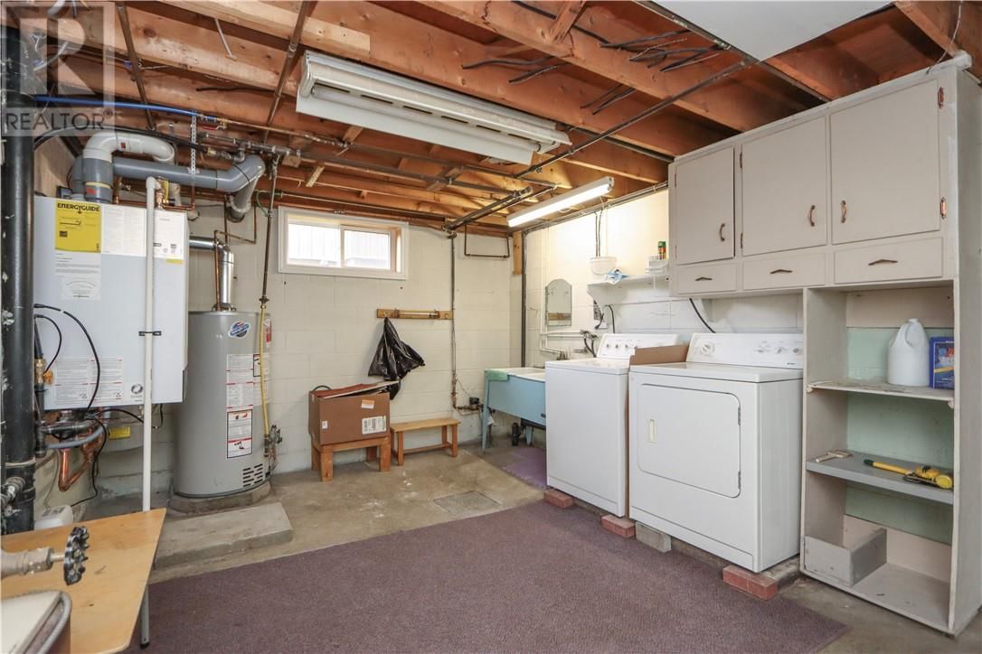 703 ONTARIO STREET Image 32