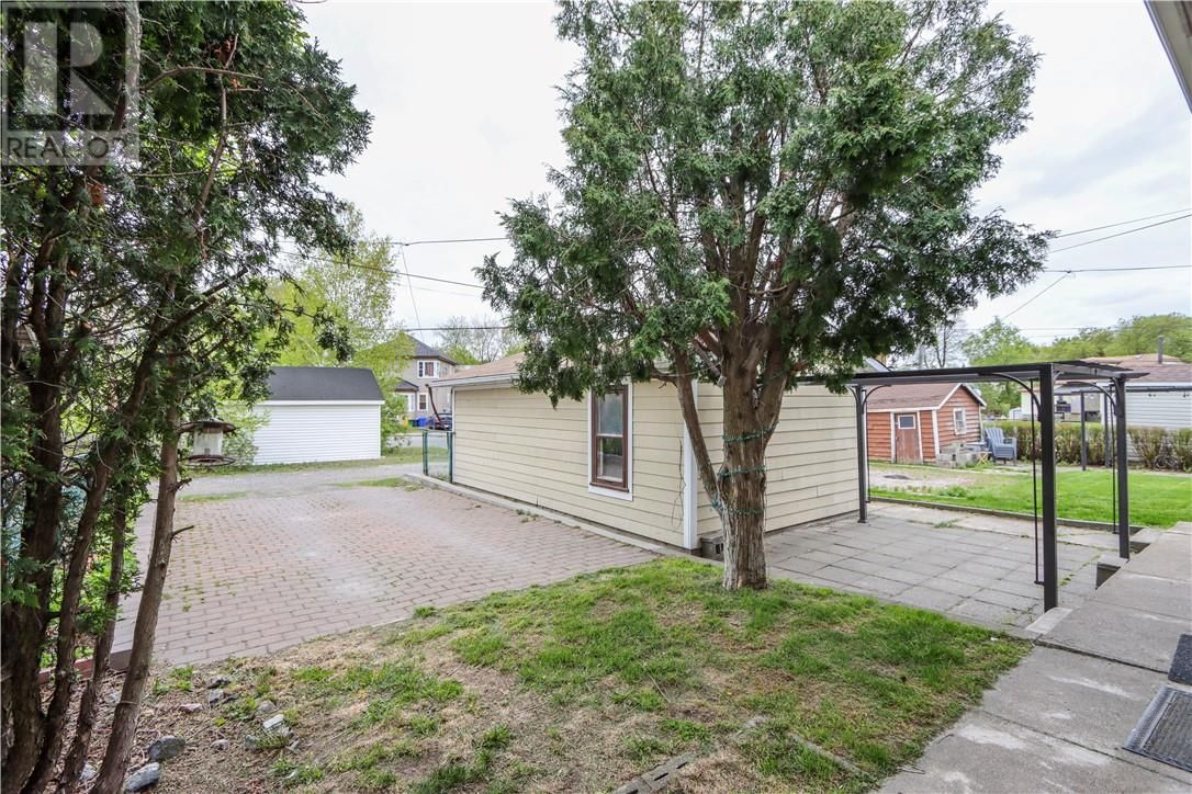703 ONTARIO STREET Image 36