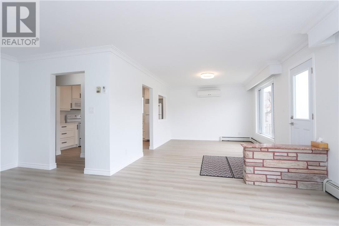 703 ONTARIO STREET Image 6