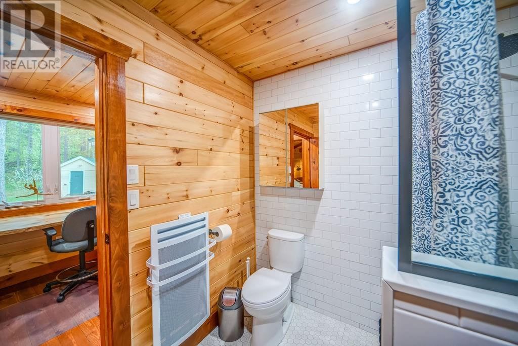 219 PINEWOOD ROAD Image 16
