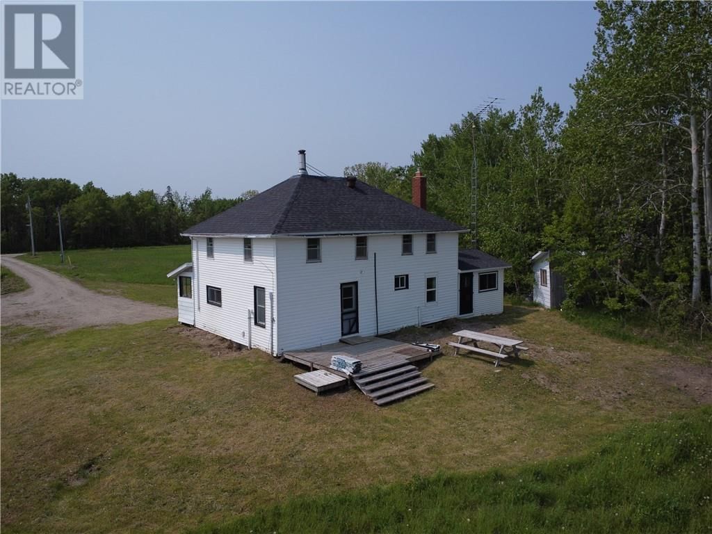 638 SOUTH LINE ROAD Image 11