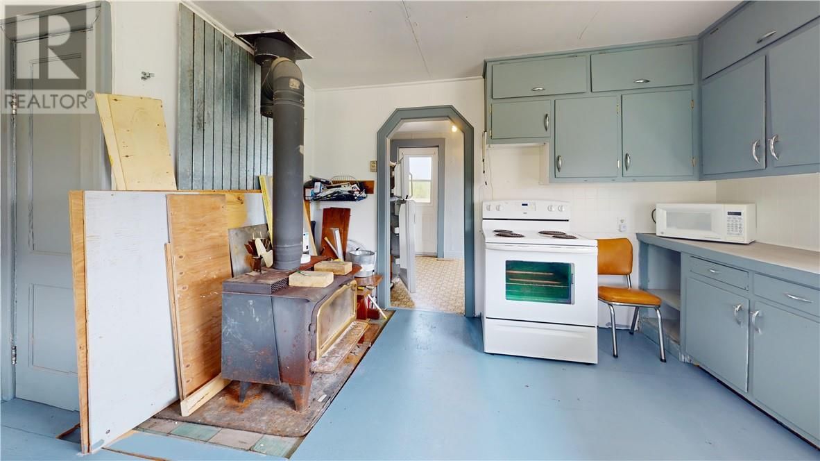 638 SOUTH LINE ROAD Image 28