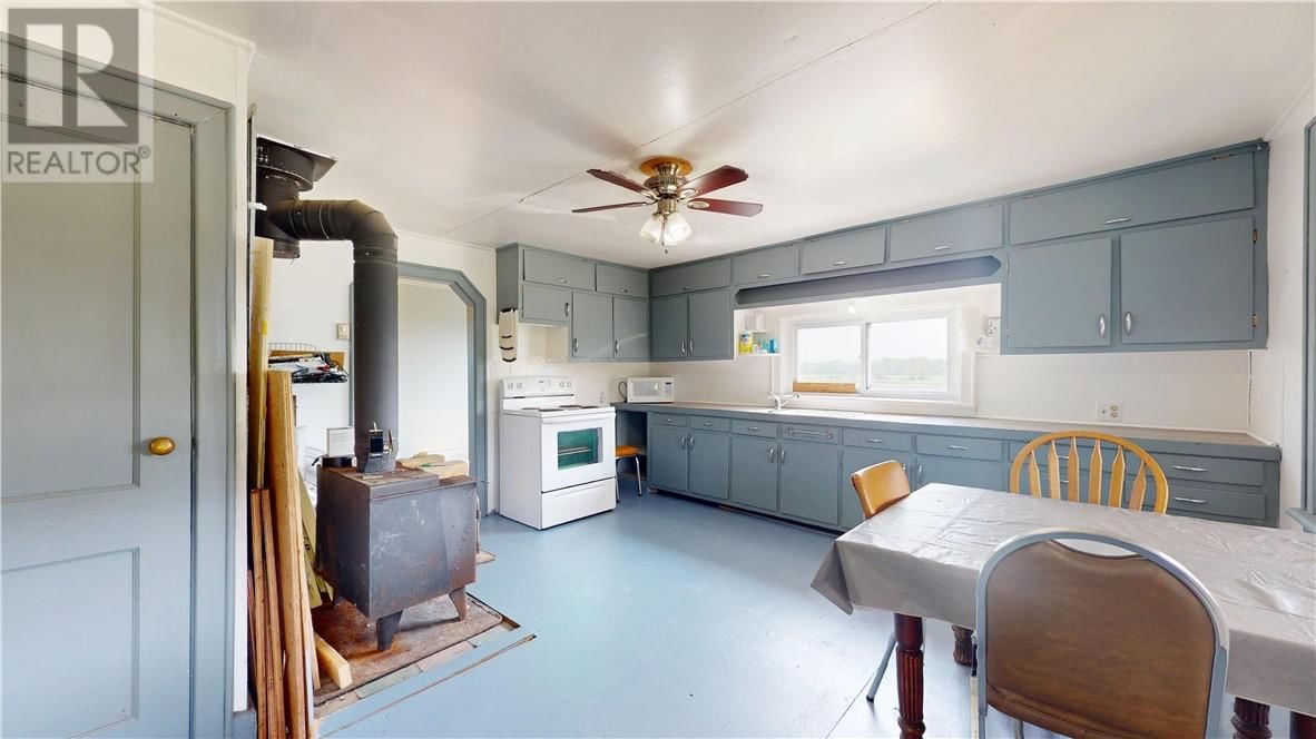 638 SOUTH LINE ROAD Image 30