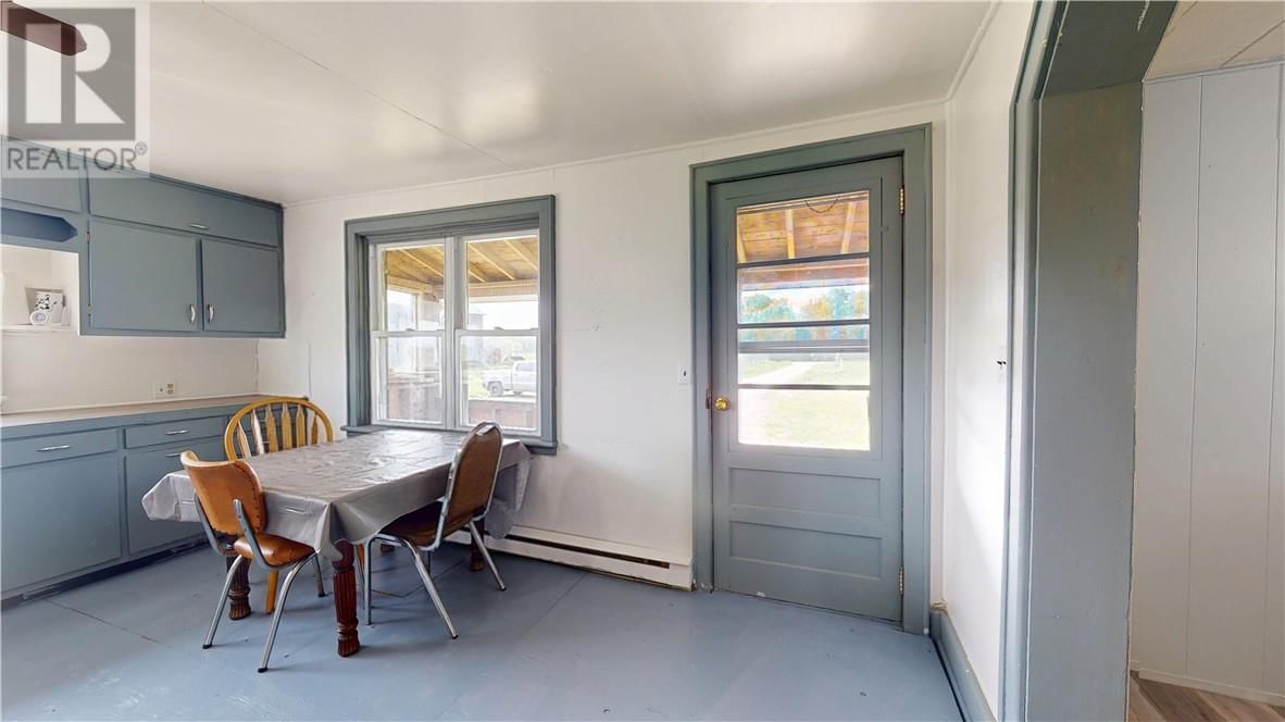 638 SOUTH LINE ROAD Image 36