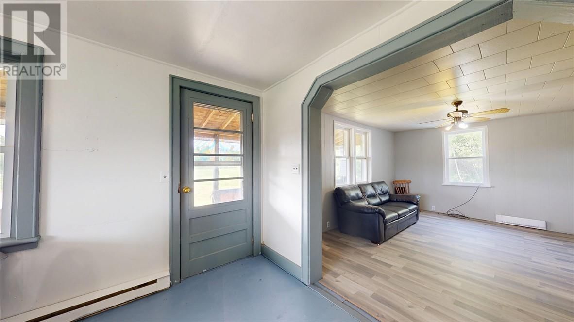 638 SOUTH LINE ROAD Image 38
