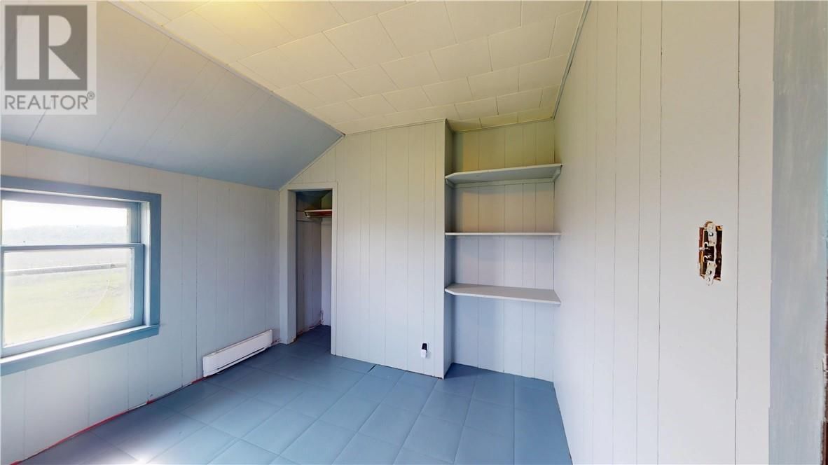 638 SOUTH LINE ROAD Image 63