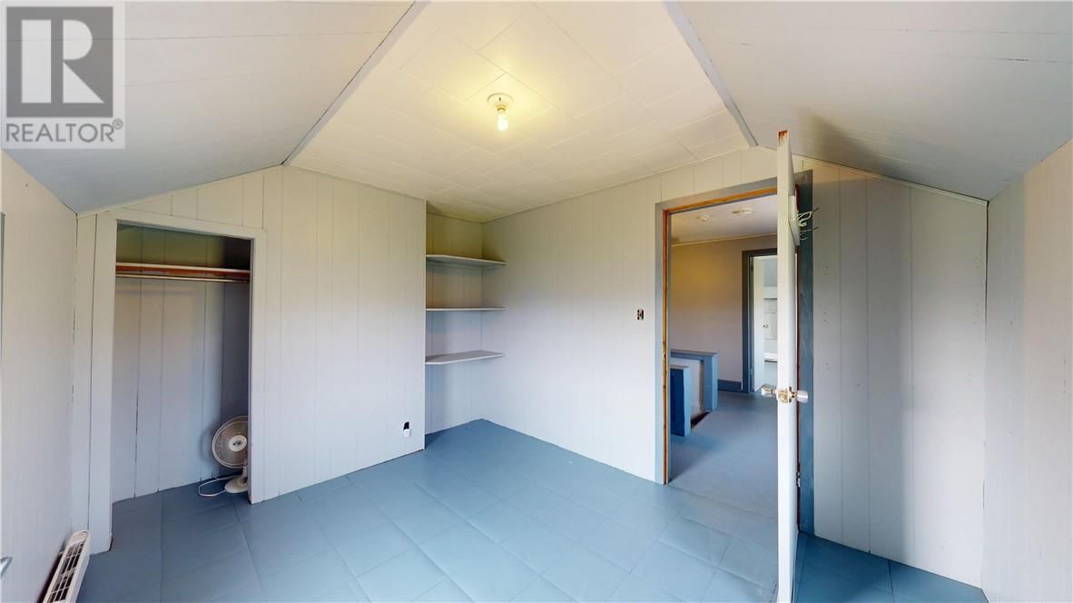 638 SOUTH LINE ROAD Image 64