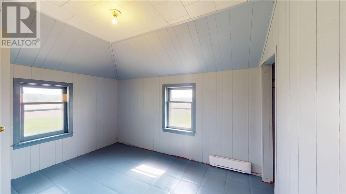 638 SOUTH LINE ROAD Image 66
