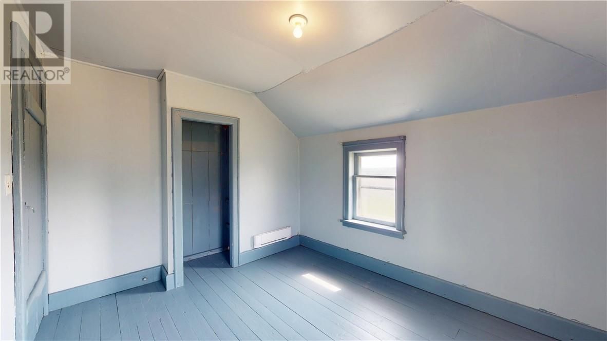 638 SOUTH LINE ROAD Image 70