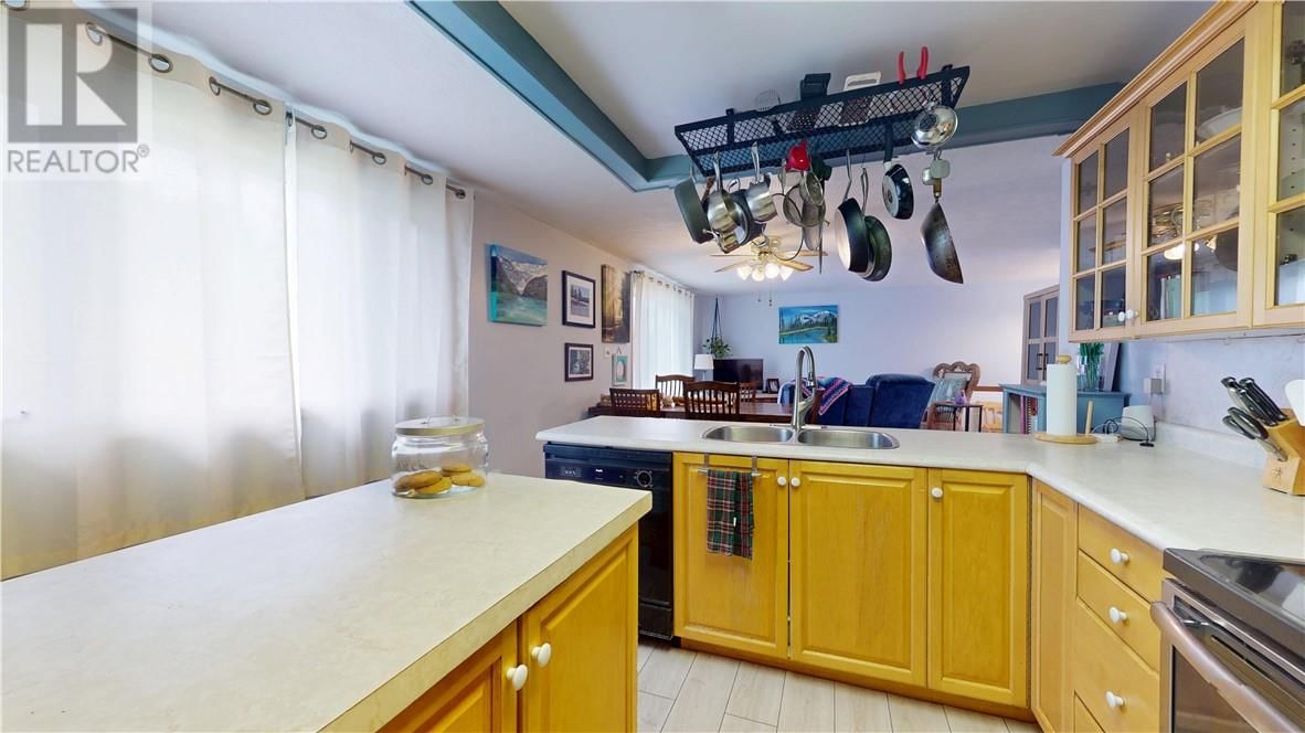 1 DRAPER ST. Image 20