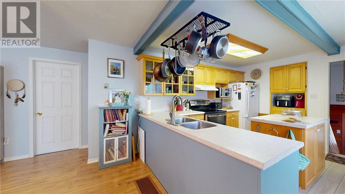 1 DRAPER ST. Image 21
