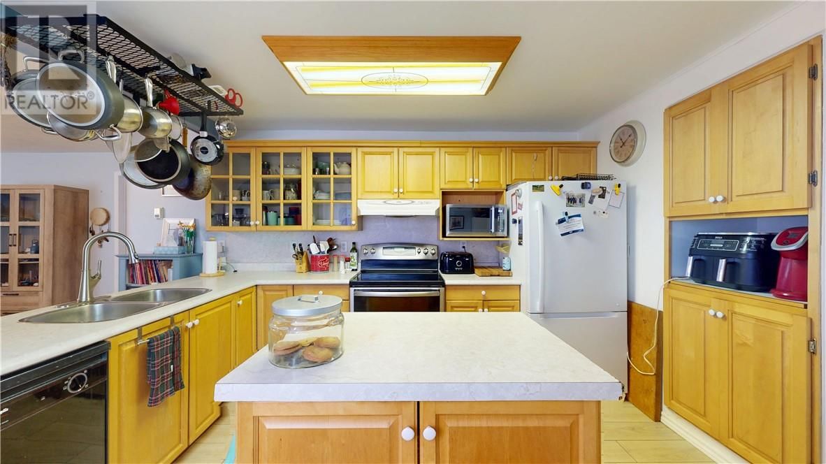 1 DRAPER ST. Image 29