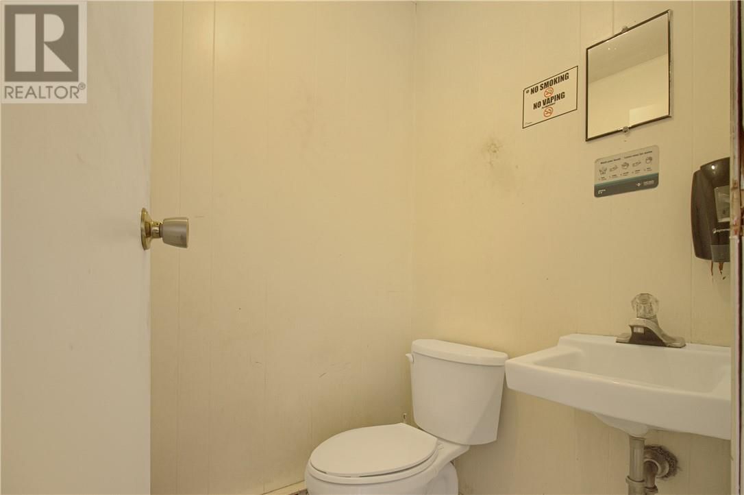 878 BARRYDOWNE ROAD Image 6
