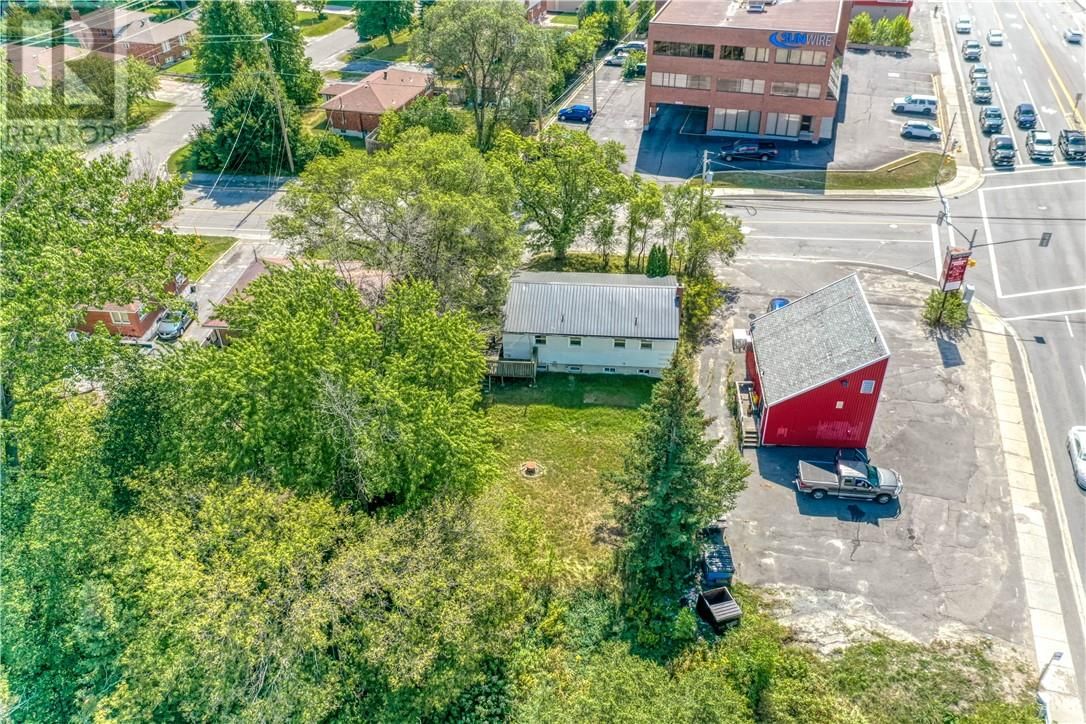 1440 HAWTHORNE DRIVE Image 35