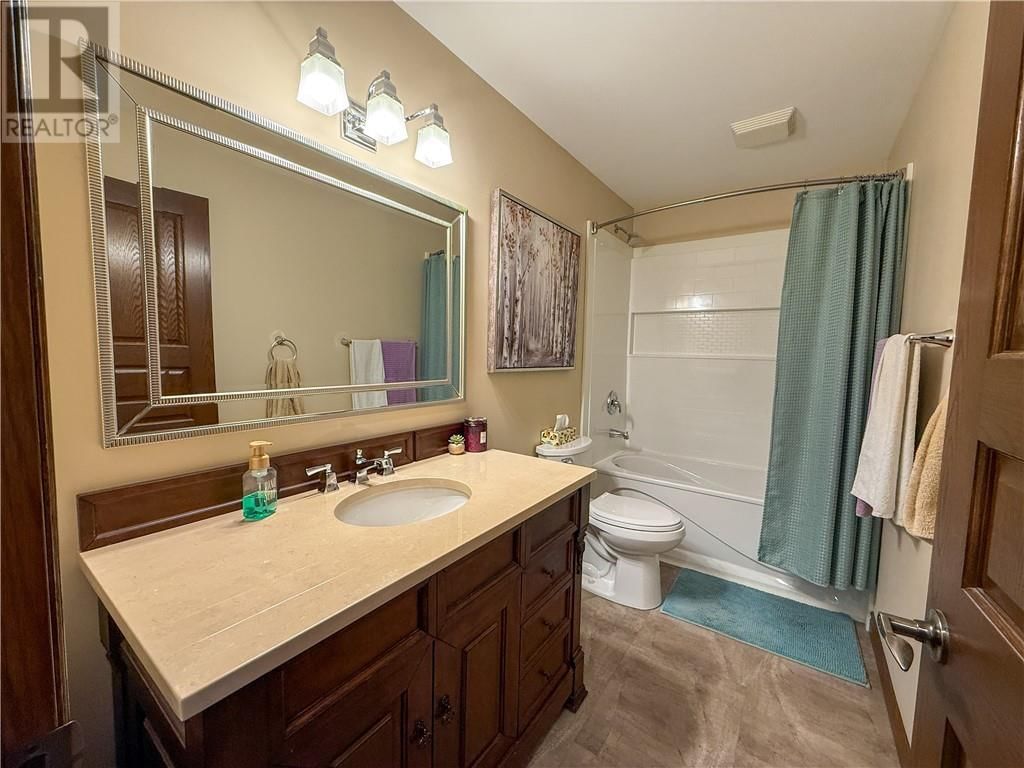 1864 COVEWOOD CRESCENT Image 21